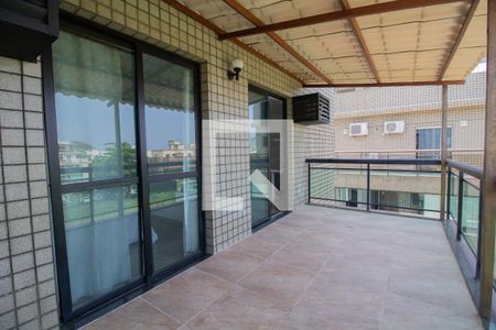 Apartamento para alugar com 460m², 5 quartos e 4 vagas Apartamento para alugar com 460m², 5 quartos e 4 vagasVaranda das Suites 2 e 3