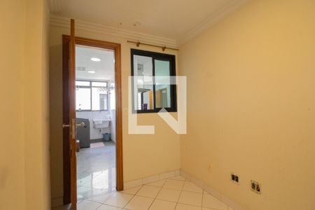Apartamento para alugar com 460m², 5 quartos e 4 vagas Apartamento para alugar com 460m², 5 quartos e 4 vagasQuarto de Serviço