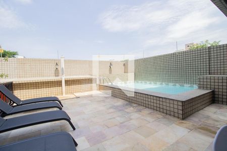 Apartamento para alugar com 460m², 5 quartos e 4 vagas Apartamento para alugar com 460m², 5 quartos e 4 vagasÁrea comum - Piscina