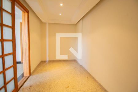 Apartamento para alugar com 460m², 5 quartos e 4 vagas Apartamento para alugar com 460m², 5 quartos e 4 vagasQuarto 5