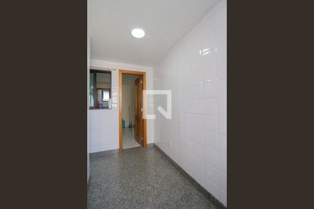 Apartamento para alugar com 460m², 5 quartos e 4 vagas Apartamento para alugar com 460m², 5 quartos e 4 vagasÁrea de Serviço