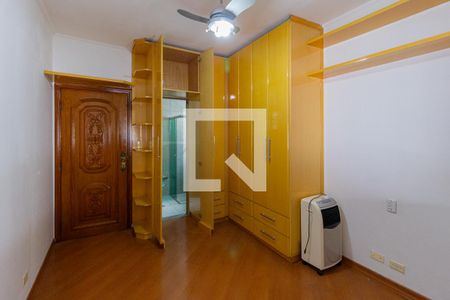 Suíte de casa à venda com 3 quartos, 250m² em Jardim das Flores, Osasco