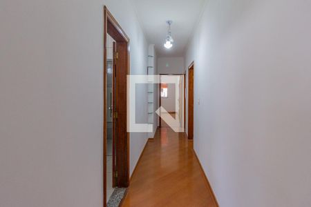 Corredor interno de casa à venda com 3 quartos, 250m² em Jardim das Flores, Osasco