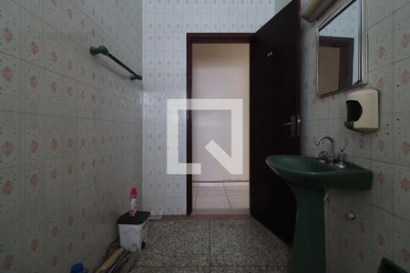 Casa à venda com 250m², 3 quartos e 1 vagaBanheiro 2