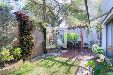 Área Externa de casa à venda com 3 quartos, 385m² em Brooklin, São Paulo
