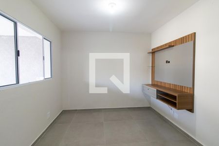 Sala de casa de condomínio para alugar com 3 quartos, 96m² em Xaxim, Curitiba
