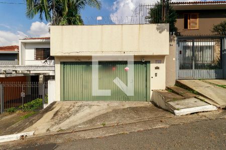 Casa à venda com 300m², 3 quartos e sem vaga Casa à venda com 300m², 3 quartos e sem vagaFachada