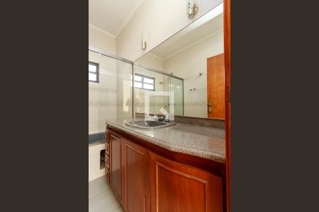 Casa à venda com 300m², 3 quartos e sem vaga Casa à venda com 300m², 3 quartos e sem vagaBanheiro 2