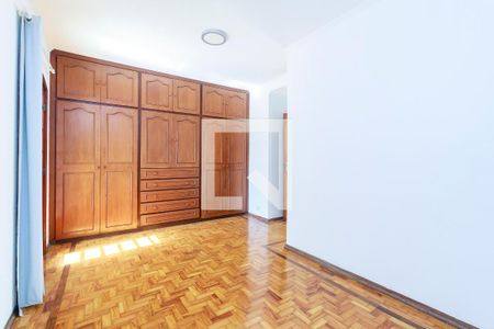 Casa à venda com 300m², 3 quartos e sem vaga Casa à venda com 300m², 3 quartos e sem vagaSuíte