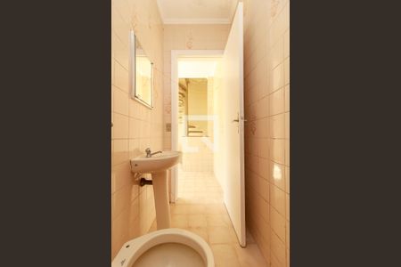 Casa à venda com 300m², 3 quartos e sem vaga Casa à venda com 300m², 3 quartos e sem vagaEdícula - Banheiro