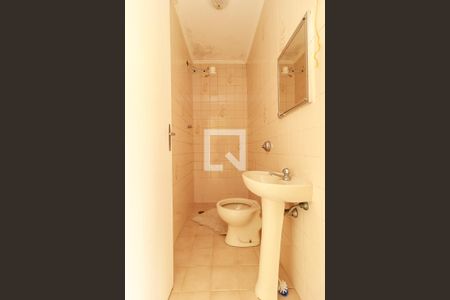 Casa à venda com 300m², 3 quartos e sem vaga Casa à venda com 300m², 3 quartos e sem vagaEdícula - Banheiro