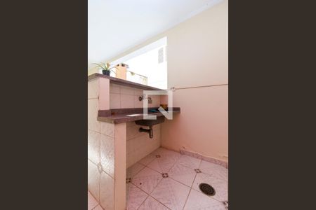 Casa à venda com 300m², 3 quartos e sem vaga Casa à venda com 300m², 3 quartos e sem vagaEdícula