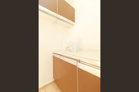 Casa à venda com 300m², 3 quartos e sem vaga Casa à venda com 300m², 3 quartos e sem vagaEdicula