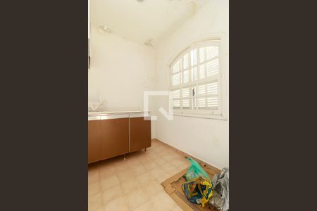 Casa à venda com 300m², 3 quartos e sem vaga Casa à venda com 300m², 3 quartos e sem vagaEdicula