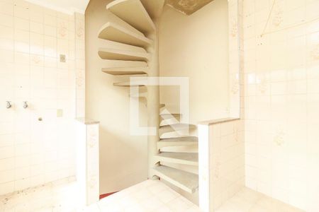 Casa à venda com 300m², 3 quartos e sem vaga Casa à venda com 300m², 3 quartos e sem vagaÁrea de Serviço