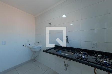 Sala/cozinha  de apartamento para alugar com 1 quarto, 28m² em Vila Bela, São Paulo
