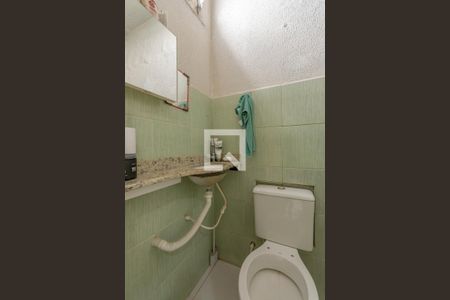 Casa à venda com 366m², 6 quartos e 4 vagasCasa 3 - Banheiro Social