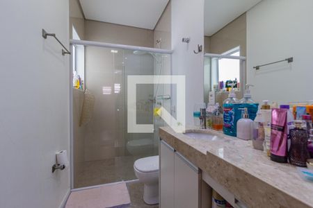 Casa à venda com 320m², 4 quartos e 2 vagasBanheiro da suíte