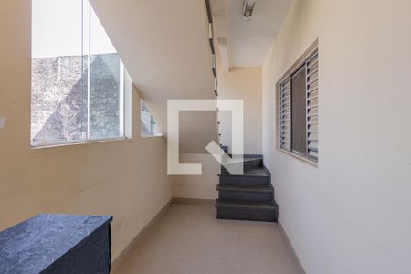 Casa à venda com 320m², 4 quartos e 2 vagasCorredor interno