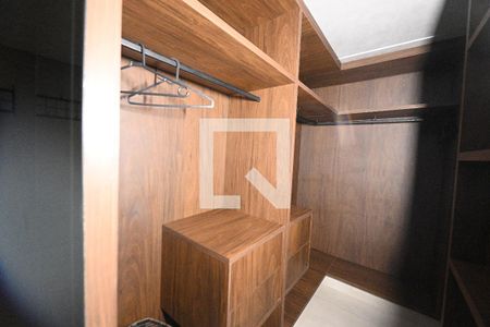 Apartamento para alugar com 110m², 1 quarto e 2 vagas Apartamento para alugar com 110m², 1 quarto e 2 vagasCloset