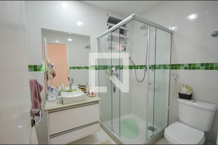 Apartamento à venda com 84m², 3 quartos e 1 vaga Apartamento à venda com 84m², 3 quartos e 1 vagaBanheiro Social