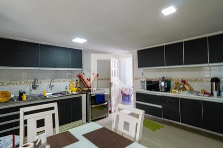 Casa à venda com 220m², 3 quartos e sem vagaCozinha