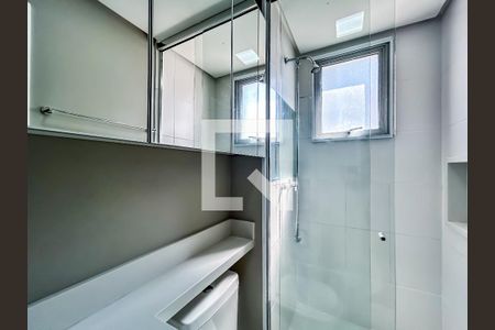 Banheiro da Suíte de apartamento para alugar com 2 quartos, 90m² em Alphaville Empresarial, Barueri