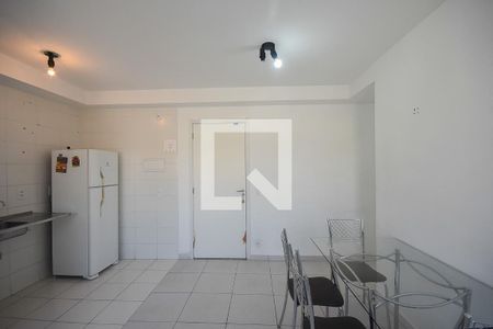 Sala de apartamento para alugar com 2 quartos, 45m² em Jardim Novo Taboão, São Paulo