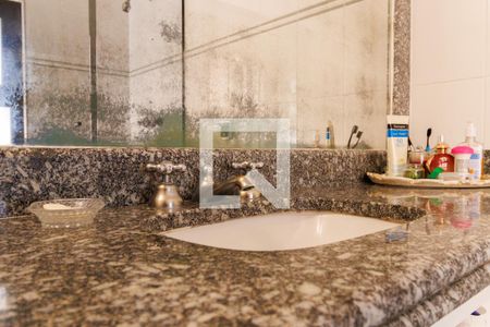 Apartamento à venda com 213m², 3 quartos e 3 vagasBanheiro da Suíte 3