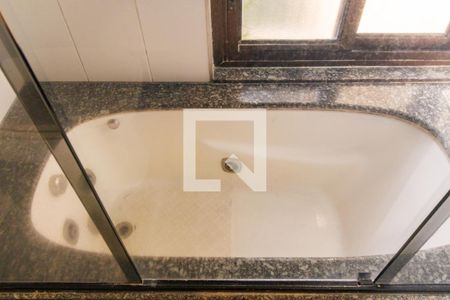 Apartamento à venda com 213m², 3 quartos e 3 vagasBanheiro da Suíte 3