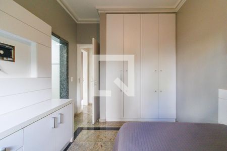 Apartamento à venda com 213m², 3 quartos e 3 vagasSuíte 2
