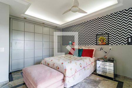 Apartamento à venda com 213m², 3 quartos e 3 vagasSuíte 1