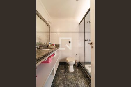 Apartamento à venda com 213m², 3 quartos e 3 vagasBanheiro da Suíte 3