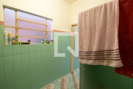 Casa à venda com 110m², 2 quartos e 1 vaga Casa à venda com 110m², 2 quartos e 1 vagaBanheiro