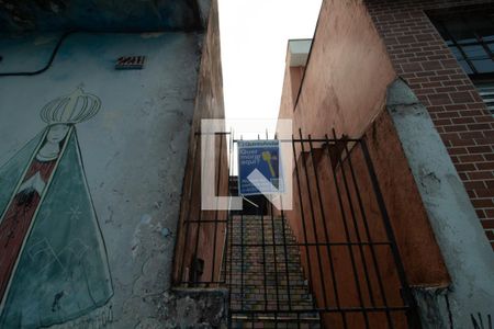 Casa à venda com 110m², 2 quartos e 1 vaga Casa à venda com 110m², 2 quartos e 1 vagaFachada