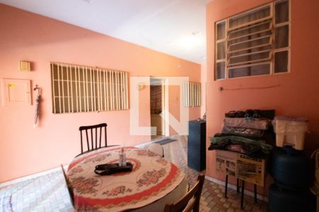 Casa à venda com 110m², 2 quartos e 1 vaga Casa à venda com 110m², 2 quartos e 1 vagaDetalhe da área de serviço