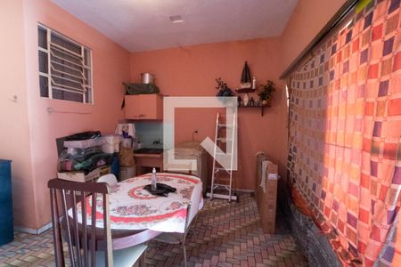 Casa à venda com 110m², 2 quartos e 1 vaga Casa à venda com 110m², 2 quartos e 1 vagaDetalhe da área de serviço