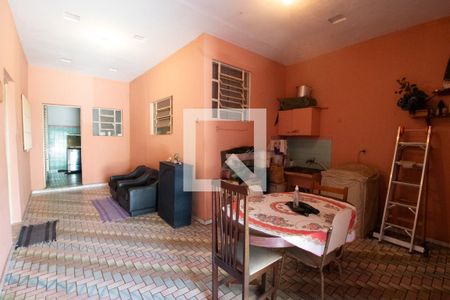 Casa à venda com 110m², 2 quartos e 1 vaga Casa à venda com 110m², 2 quartos e 1 vagaDetalhe da área de serviço