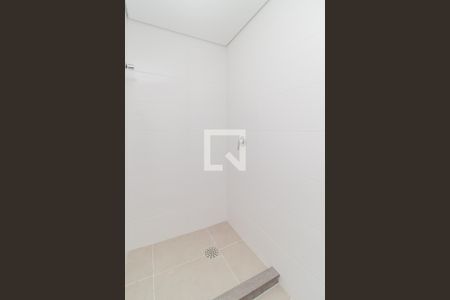 Banheiro de apartamento à venda com 1 quarto, 36m² em Farroupilha, Porto Alegre