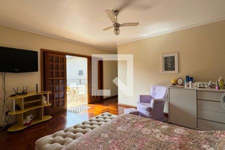 Casa de condomínio à venda com 465m², 4 quartos e 6 vagasSuíte 1