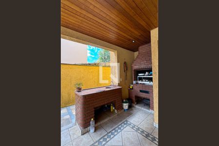 Casa de condomínio à venda com 465m², 4 quartos e 6 vagasChurrasqueira