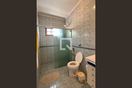 Casa de condomínio à venda com 465m², 4 quartos e 6 vagasBanheiro da Suíte 3