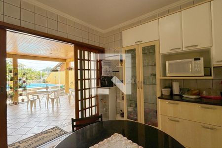 Casa de condomínio à venda com 465m², 4 quartos e 6 vagasCozinha