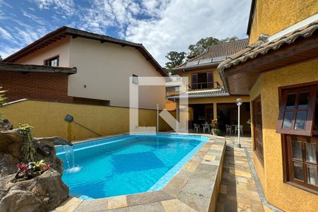 Casa de condomínio à venda com 465m², 4 quartos e 6 vagasPiscina