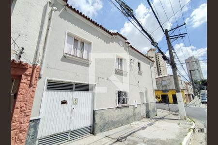 Casa à venda com 140m², 3 quartos e 1 vaga Casa à venda com 140m², 3 quartos e 1 vagaFachada