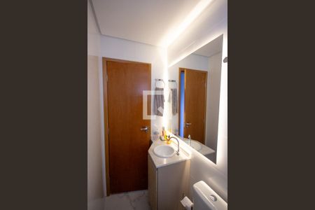 Apartamento à venda com 130m², 2 quartos e 2 vagasBanheiro da Suíte 