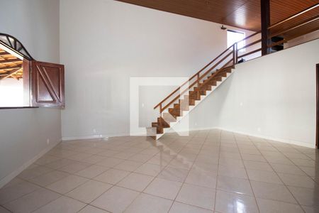 Sala 1 de casa de condomínio para alugar com 3 quartos, 450m² em Setor Habitacional Vicente Pires, Brasília