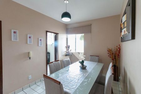 Apartamento à venda com 120m², 4 quartos e 2 vagasCopa 