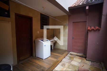 Casa à venda com 288m², 6 quartos e 3 vagasÁrea de Serviço