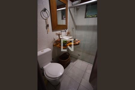 Casa à venda com 288m², 6 quartos e 3 vagasBanheiro 4